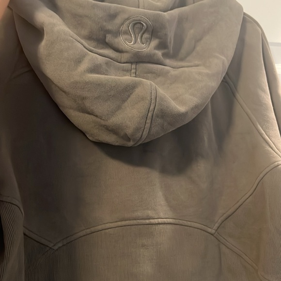 Lululemon scuba half zip - Picture 2 of 4